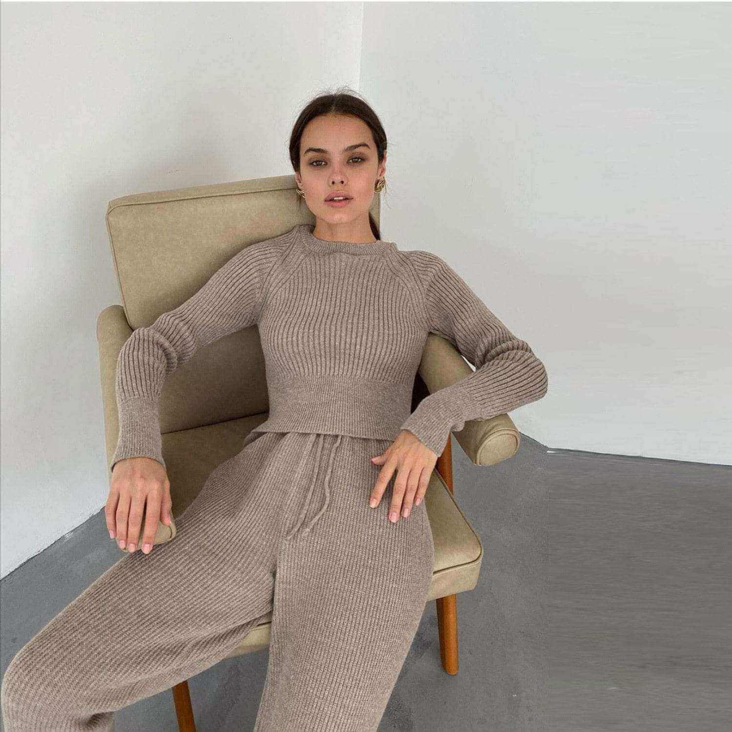 AROUND THE HOUSE LOUNGEWEAR SET - House of Prag